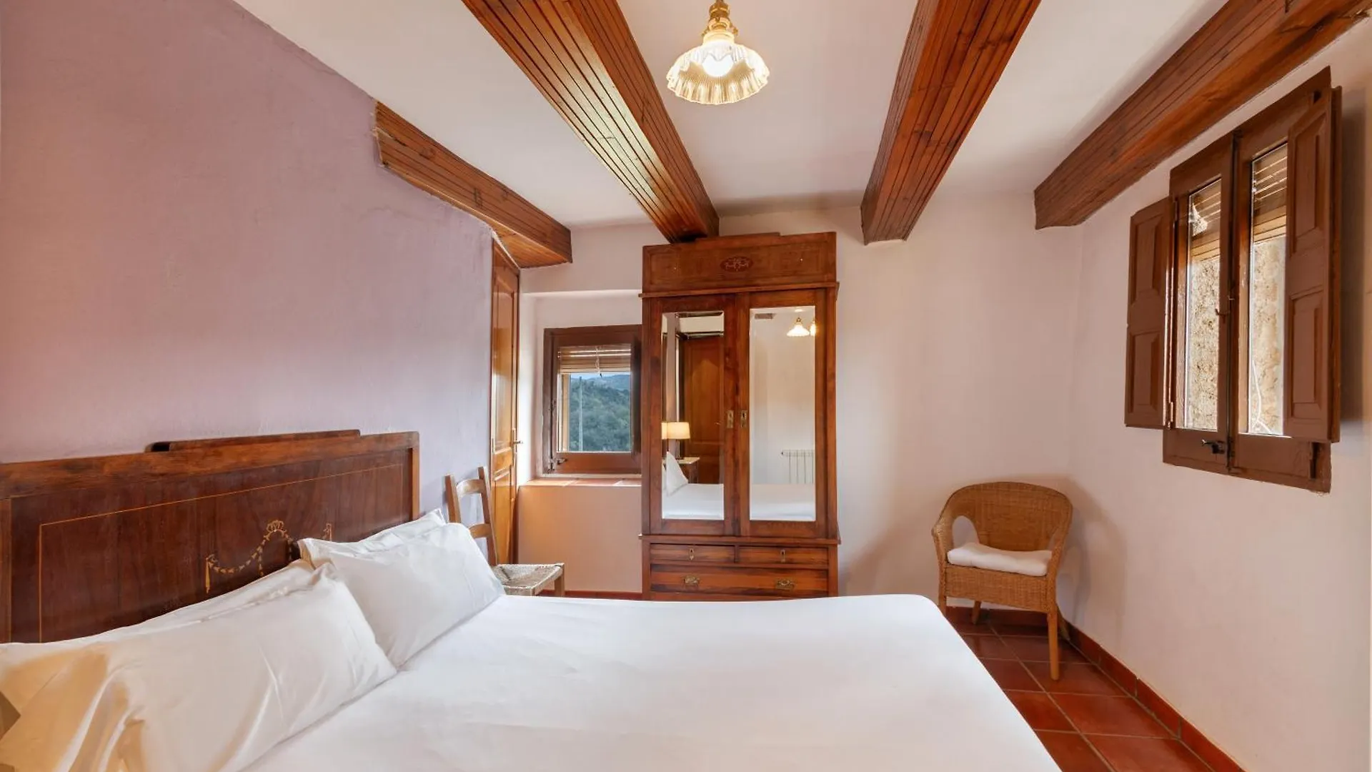 Casamira Guest House Sagas Spain