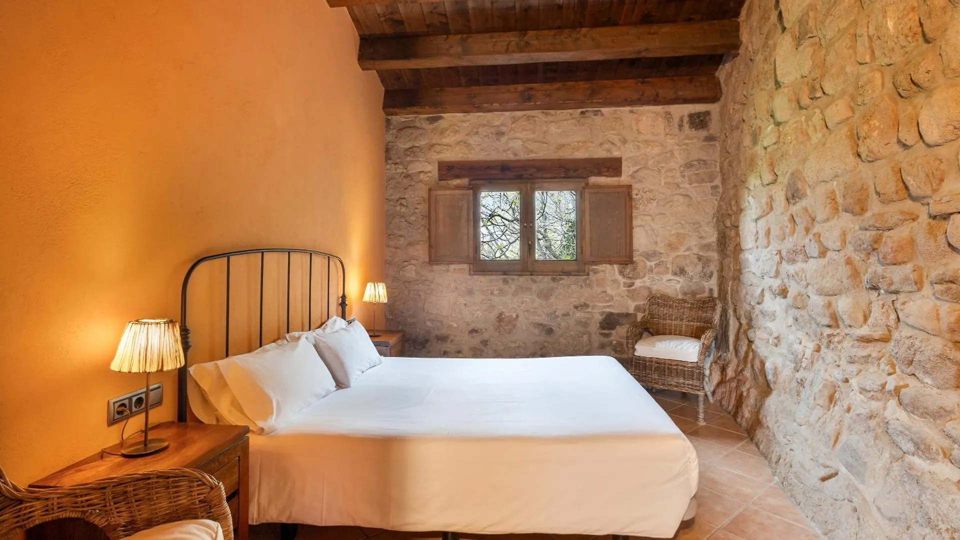 Casamira Guest House Sagas Spain