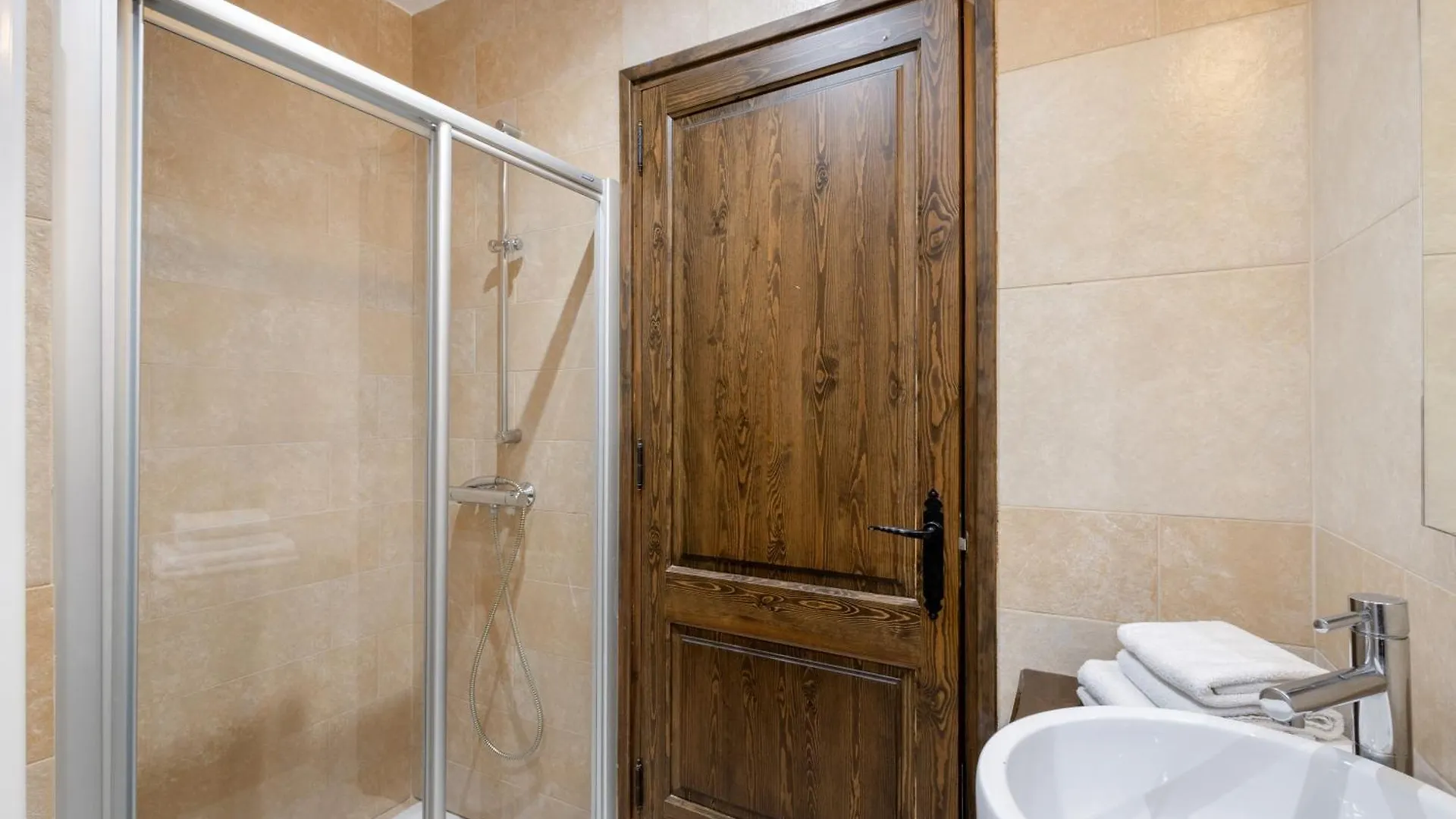 Casamira Guest House Sagas